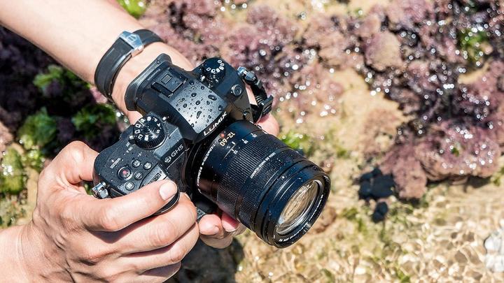 Productafbeelding Panasonic Lumix DMC-GH5 + 12-60mm (12 - 60 mm, 20.30 Mpx)