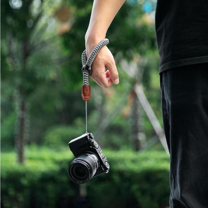 Immagine prodotto SmallRig 5055 Polsino universale intrecciato (Cinturino da polso)