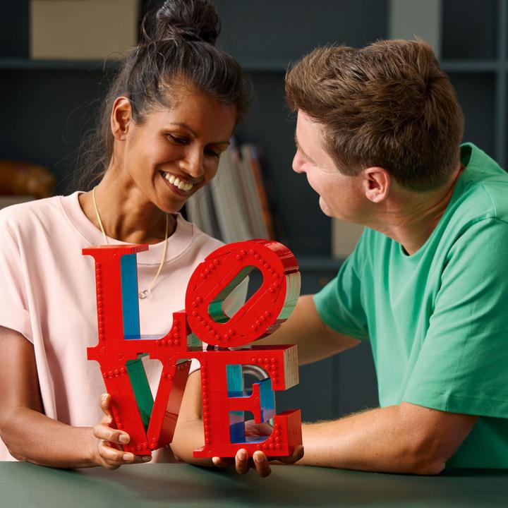 Actual product image LEGO Love (31214, LEGO Art)
