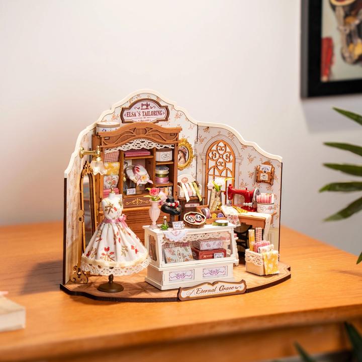 Actual product image Robotime Modellbausatz 'Elsa's Tailoring'