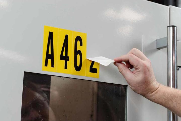 Produktbild Brady 3450-A, B-499, Nylongewebe, Buchstabe A, Schwarz auf Gelb, 38 x 89mm, Schrifth. 75mm(25 K. á