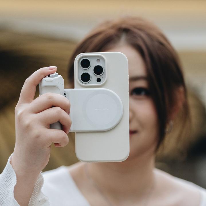 Actual product image Pgytech MagCam Phone Grip