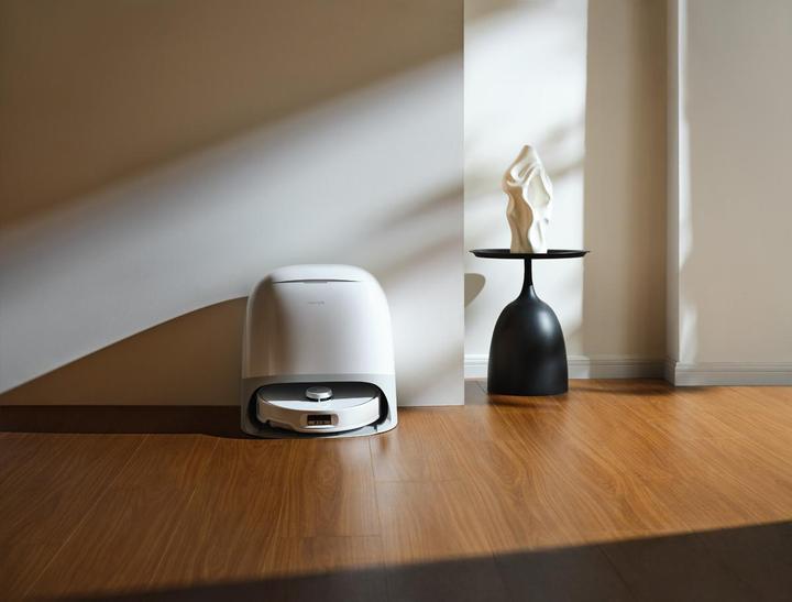 Actual product image Roborock Qrevo Curv (Robot vacuum)
