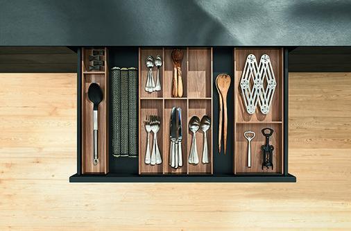 Actual product image Blum Ambia-Line kitchen frame cutlery tray 273x242x50mm, Nebraska oak steel