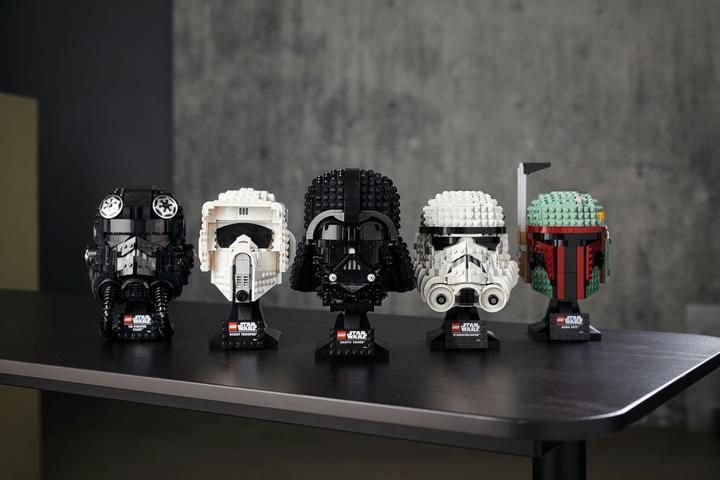 Actual product image LEGO Darth Vader Helmet (75304, LEGO Star Wars)