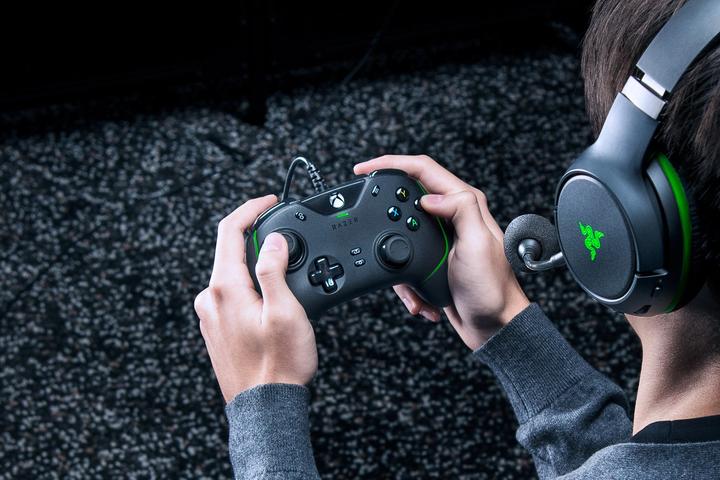 Immagine prodotto Razer Wolverine V2 (Xbox Serie S, Xbox One S, PC, Xbox One X, Xbox Series X)