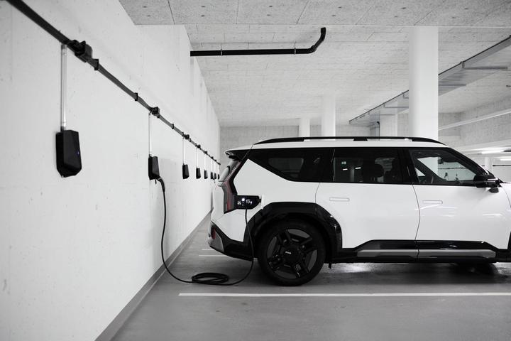 Produktbild Easee Wallbox Charge Core (Typ 2, 22 kW, 32 A, Fest verdrahtet)