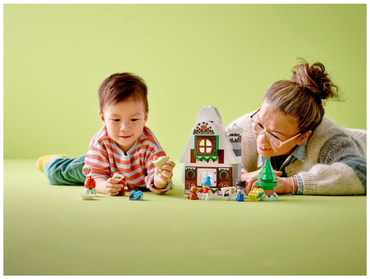Immagine prodotto LEGO Casa di pan di zenzero con Babbo Natale (10976)