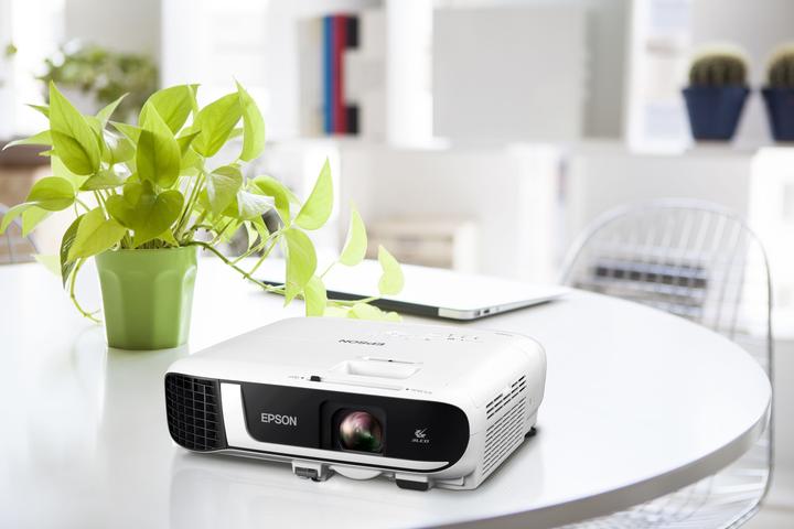 Productafbeelding Epson EB-FH52 (Volledige HD, 4000 lm, 1.32 - 2.14:1)