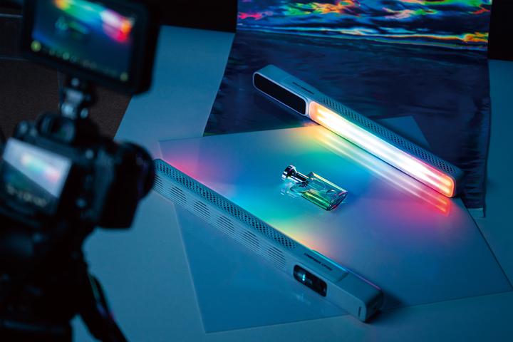 Produktbild Zhiyun CINEPEER CF100 Stick Light COMBO (Stableuchte)