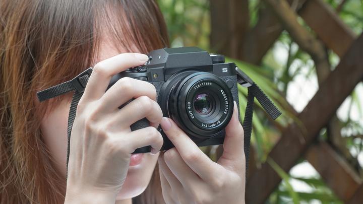 Actual product image TTArtisan 25mm f/2 for Fuji X (Fujifilm X, APS-C / DX)