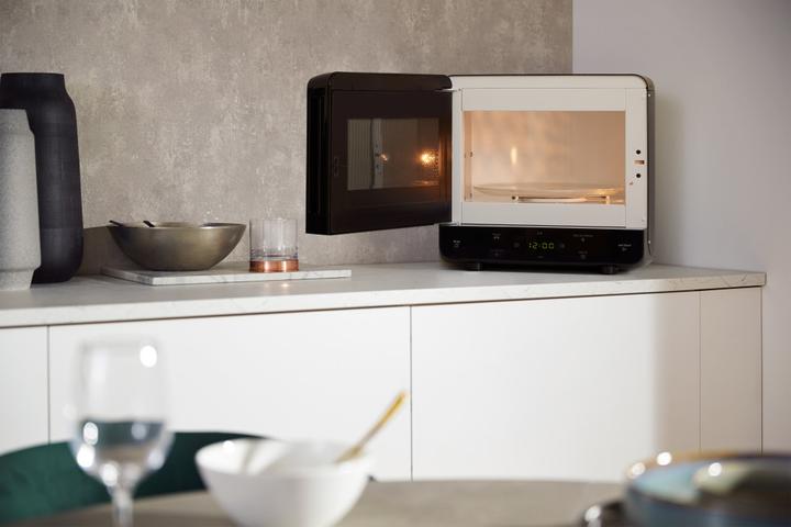 Image du produit Whirlpool MAX 34/BL microwave Countertop Solo microwave Noir (13 l)