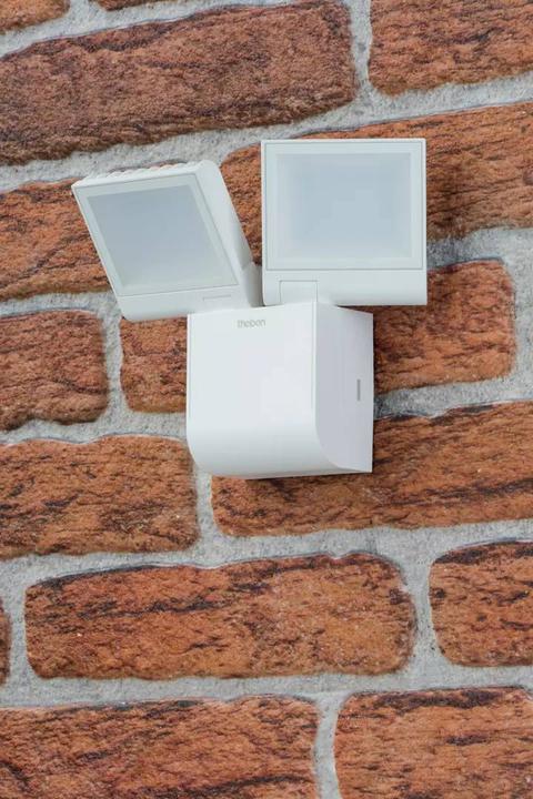 Actual product image Theben theLeda S17-100L WH