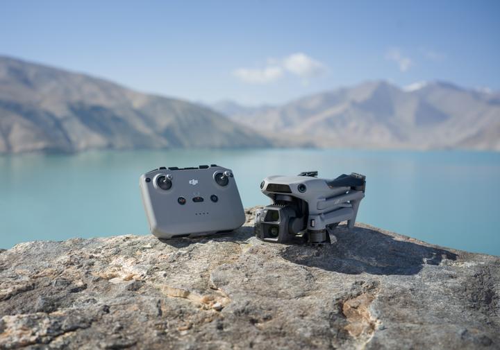 Produktbild DJI Air 3s RC-N3 (45 min, 724 g, 50 Mpx)