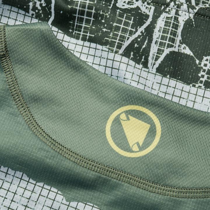 Actual product image Endura Patchwork Wms Ltd L/S Tee Mag (M)