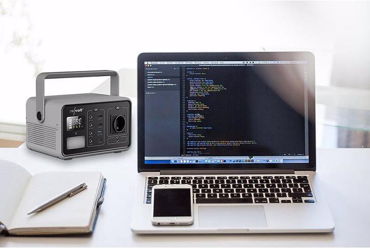 Actual product image Revolt Powerbank & Solar Converter (222 Wh, 2.35 kg)