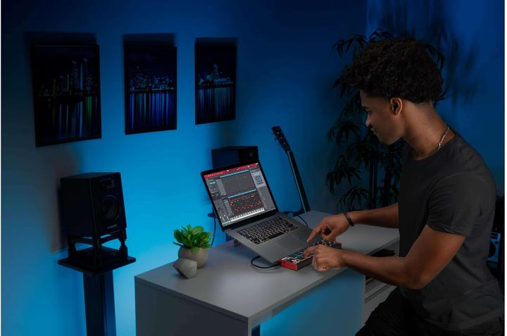 Actual product image Akai Lpd8 Mkii (Controller)