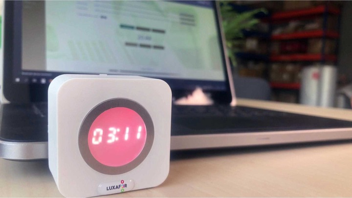 Actual product image Luxafor cube