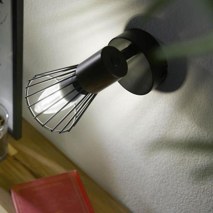 Actual product image Philips LED Classic (E14, 485 lm, 1 x)