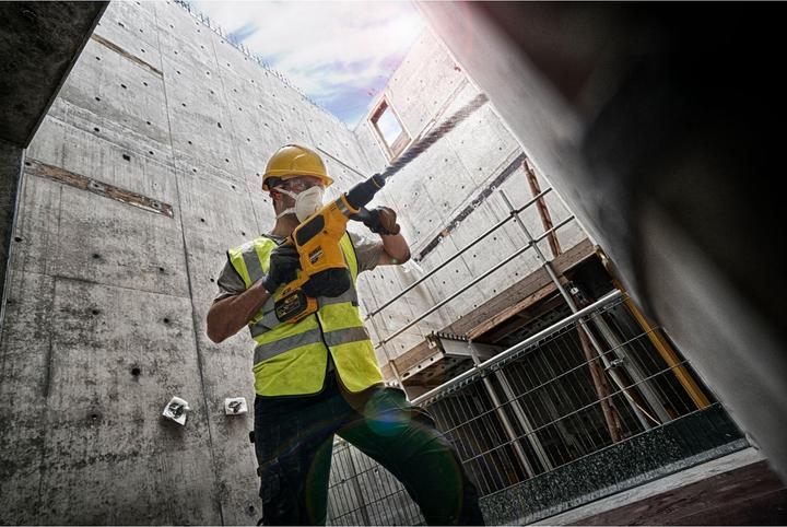 Actual product image DeWalt Flexvolt Sdsmax Drilling And Drilling Hammer 54v (Rechargeable battery operated)