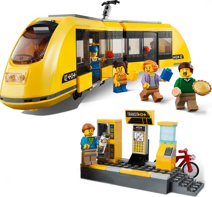 Actual product image LEGO City square (60271, LEGO City)
