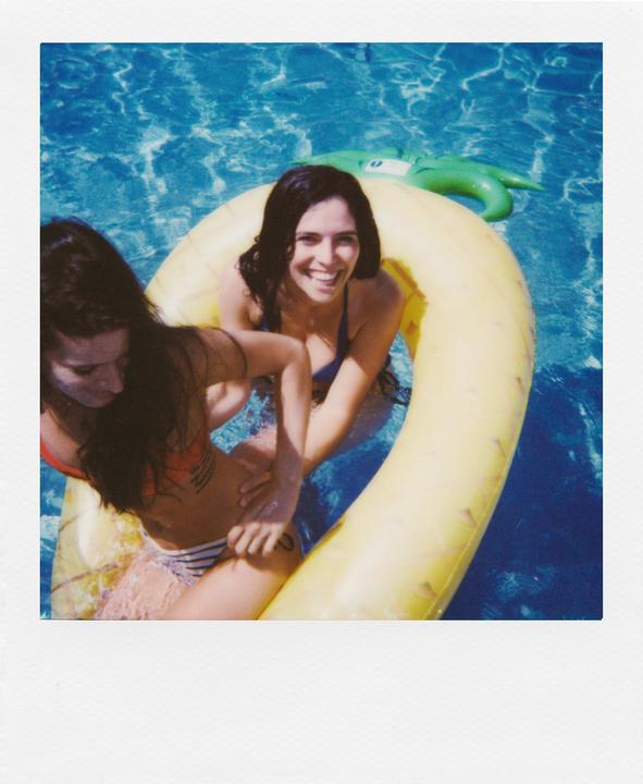 Actual product image Polaroid 1x2 color films for 600