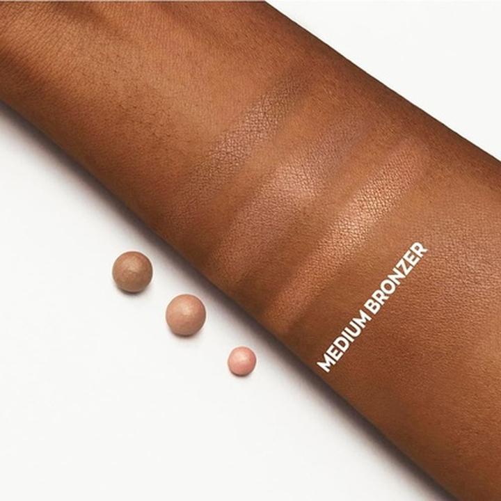 Actual product image Avon Bronzing Pearls ( Bronzing Pearls) 28 g (Medium Tan, Bronzer, 28 g)