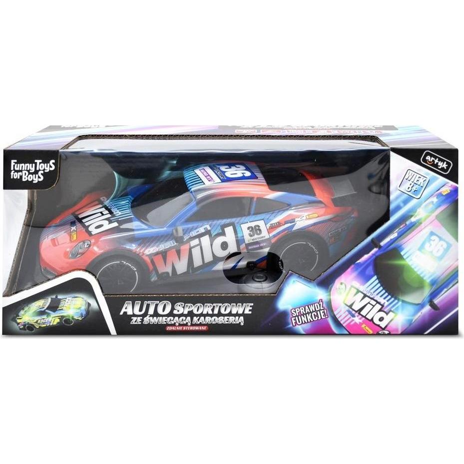 Artyk Ein Sportwagen mit glänzender Karosserie (53122618)