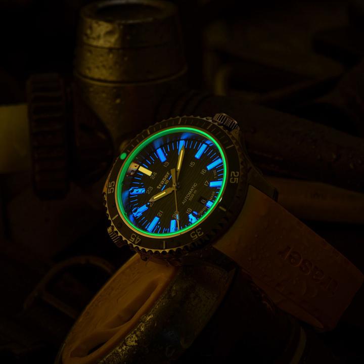 Actual product image Traser H3 110331 P67 Diver Automatic T100 Grey 46mm 50ATM (Diving watch, 46 mm)