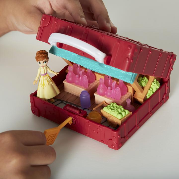 Produktbild Hasbro Frozen 2 Eiskönigin Pop-Up Abenteuer Dorfset