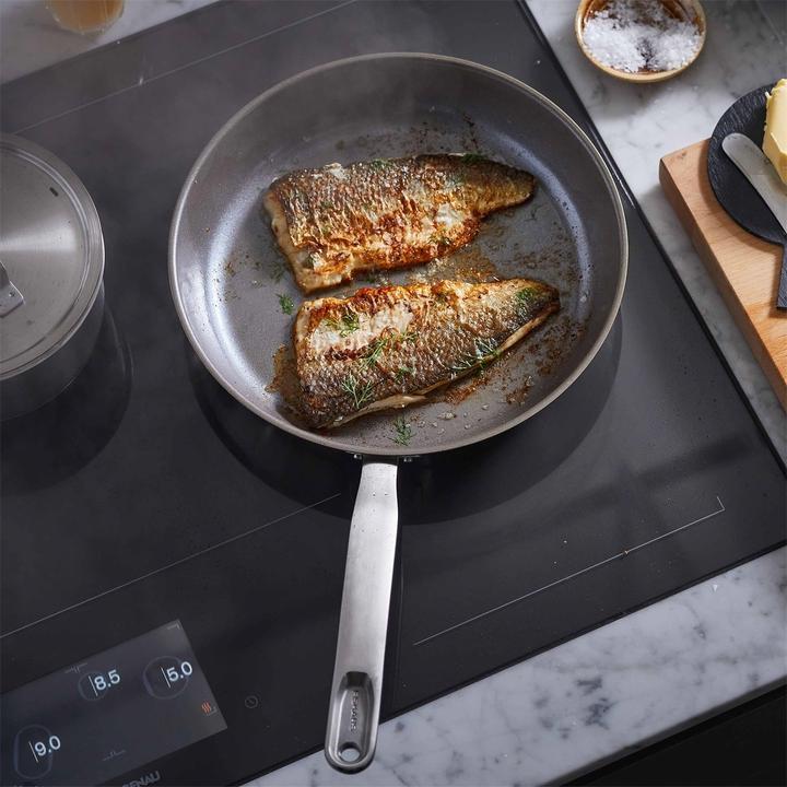 Actual product image Fiskars All Steel Frying Pan 28cm (28 cm, Frying pan, Stainless steel)