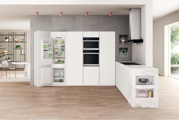 Produktbild Whirlpool Total No Frost Kombinierter Einbaukühlschrank - WHR 18 TD (250 l)