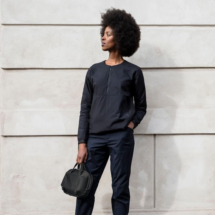 Actual product image Thule Subterra 2 Crossbody 5l - Black (5 l)