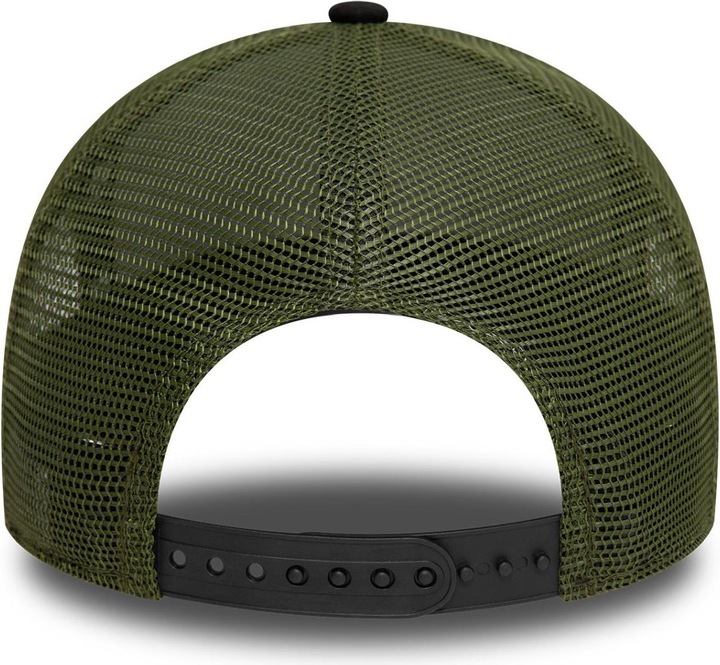 Actual product image New Era Adjustable Trucker Cap - BRAND PATCH oliv (One size)