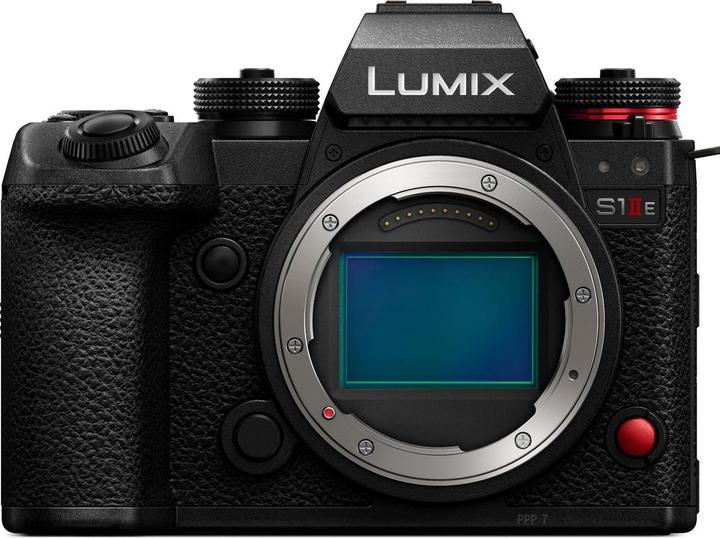 Panasonic Lumix S1IIE (24.20 Mpx, Full frame / FX)