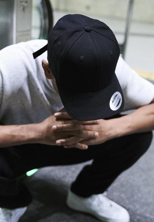 Produktbild Flexfit 6-Panel Curved Metal Snap (One Size)