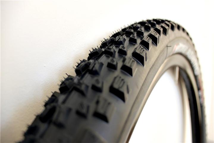Image du produit Vittoria Agarro 27.5" Trail 4C G2.0 (27.5 x 2.60, 65-584)