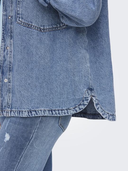 Produktbild Only Normal geschnitten Hemdkragen Ärmelbündchen mit Knopf Tief angesetzte Schulter Jeanshemd Jeanshemd (L)