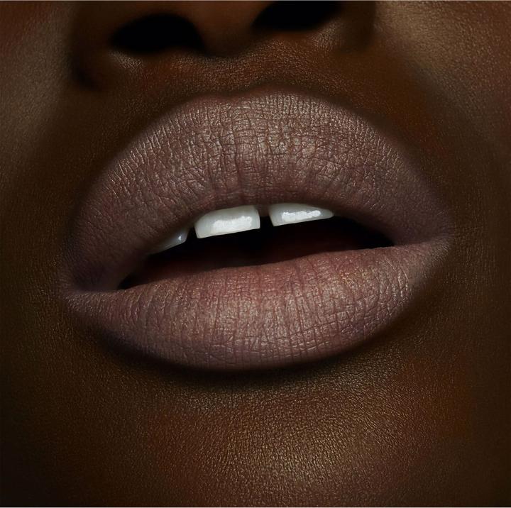 Immagine prodotto MAC Cosmetics Powder Kiss Liquid Lipcolour (978 Ferosh)