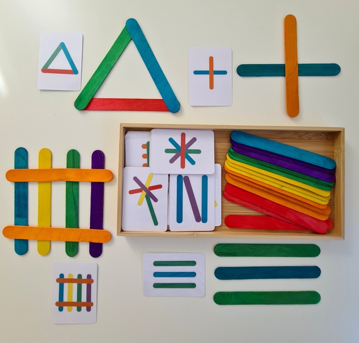Immagine prodotto Activity Board Set di giochi educativi, gioco di abilità motorie, gioco di posa con bastoncini di legno e carte
