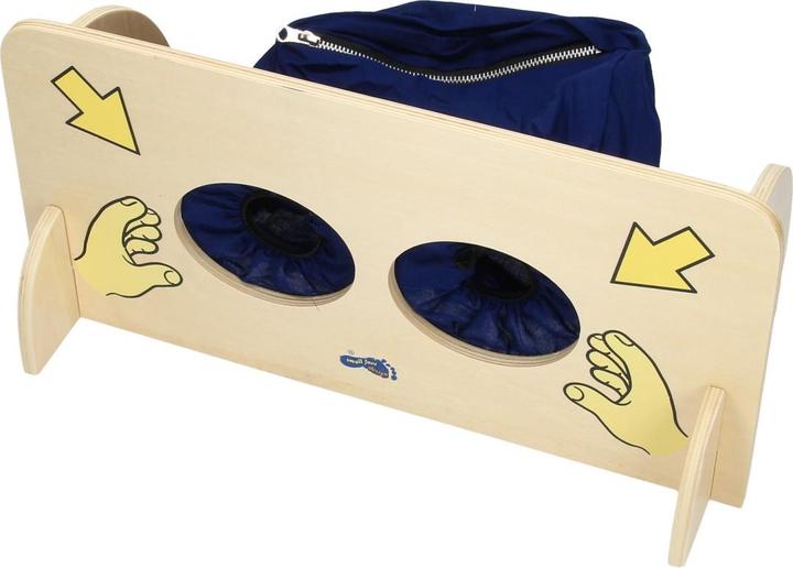 Actual product image small foot Sensory game touch wall (German)