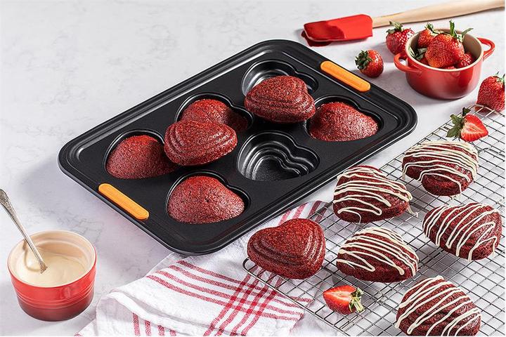 Produktbild Le Creuset 6er Herzform gestuft 38.7x26.9 cm