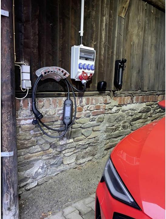 Actual product image Berger & Schröter Wall mount standard