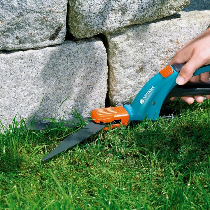 Actual product image Gardena Comfort Grasschere drehbar