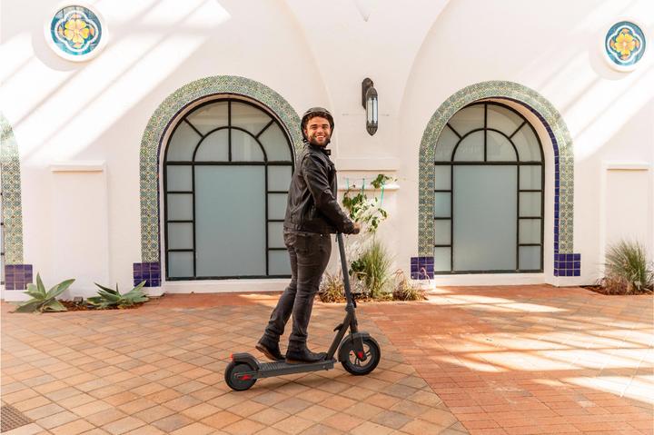 Actual product image Razor C25 (29 km/h, 29 km, 250 W)