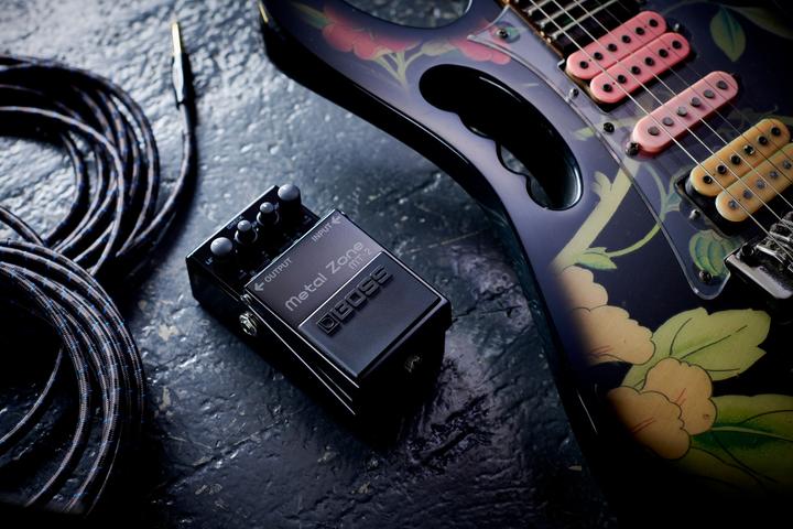 Produktbild BOSS (Electronics) MT-2-3A Kompaktpedal Limited Edition