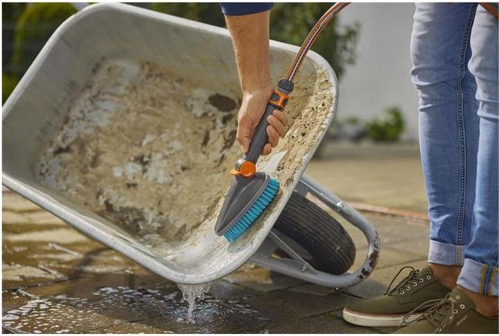 Actual product image Gardena Cleansystem hand brush M hard