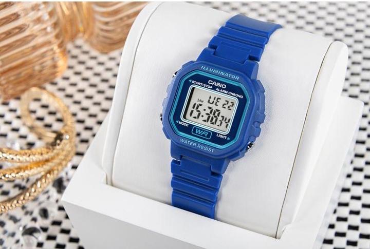Image du produit Casio LA-20WH-2AEF (Chronographe, 30 mm)