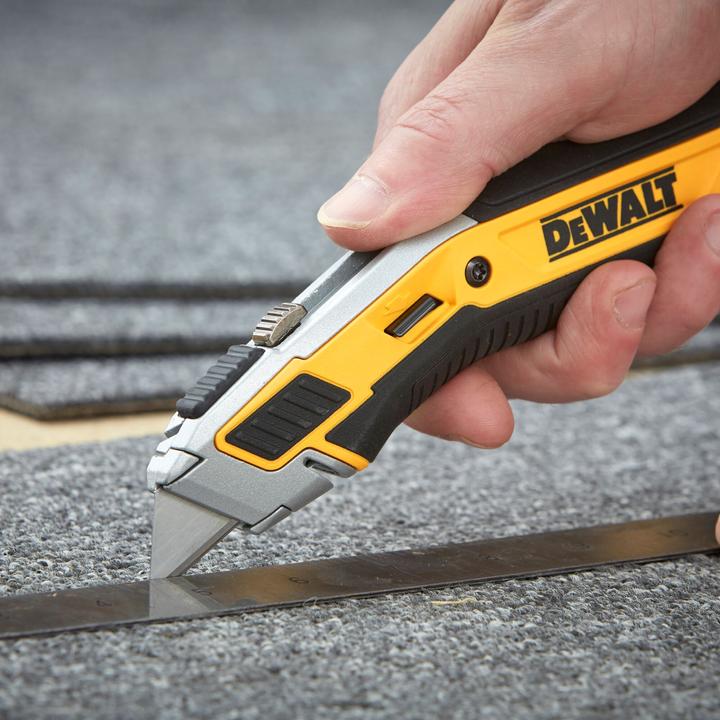 Produktbild DeWalt Messer einziehb. Klinge gummiert | DWHT010295 (Cutter)