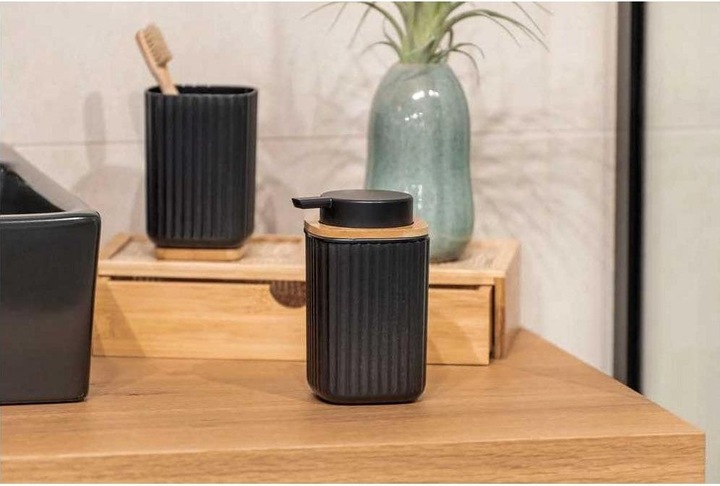 Actual product image Wenko Rotello